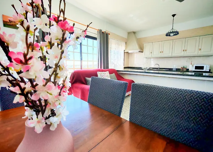 Hoya Del Pino بيت للعطل Arafo